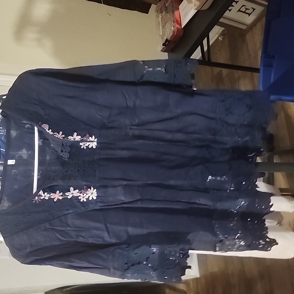 Clothes - Picture 15 of 17